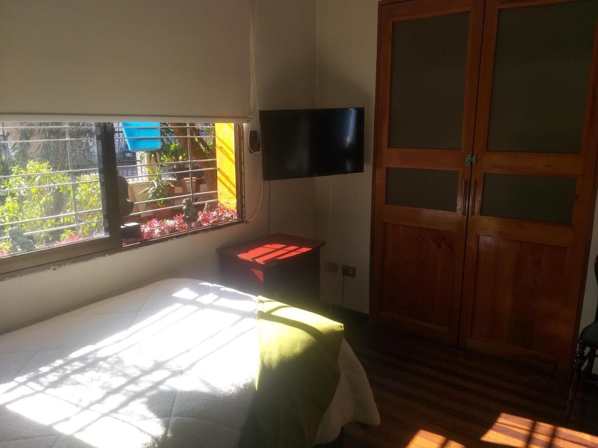 Hostal La Casa Del Puente Сантьяго Экстерьер фото