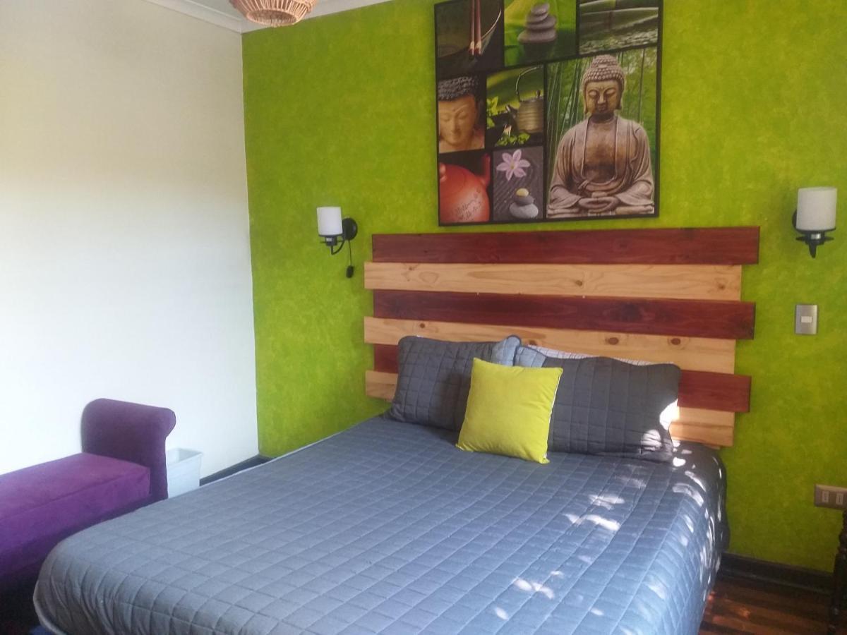 Hostal La Casa Del Puente Сантьяго Экстерьер фото