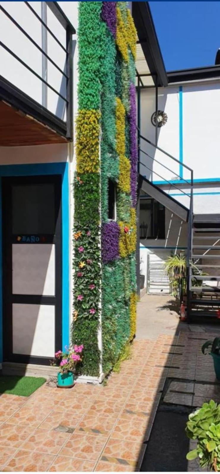 Hostal La Casa Del Puente Сантьяго Экстерьер фото