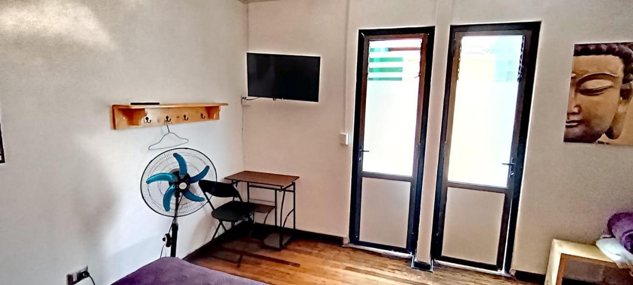 Hostal La Casa Del Puente Сантьяго Экстерьер фото