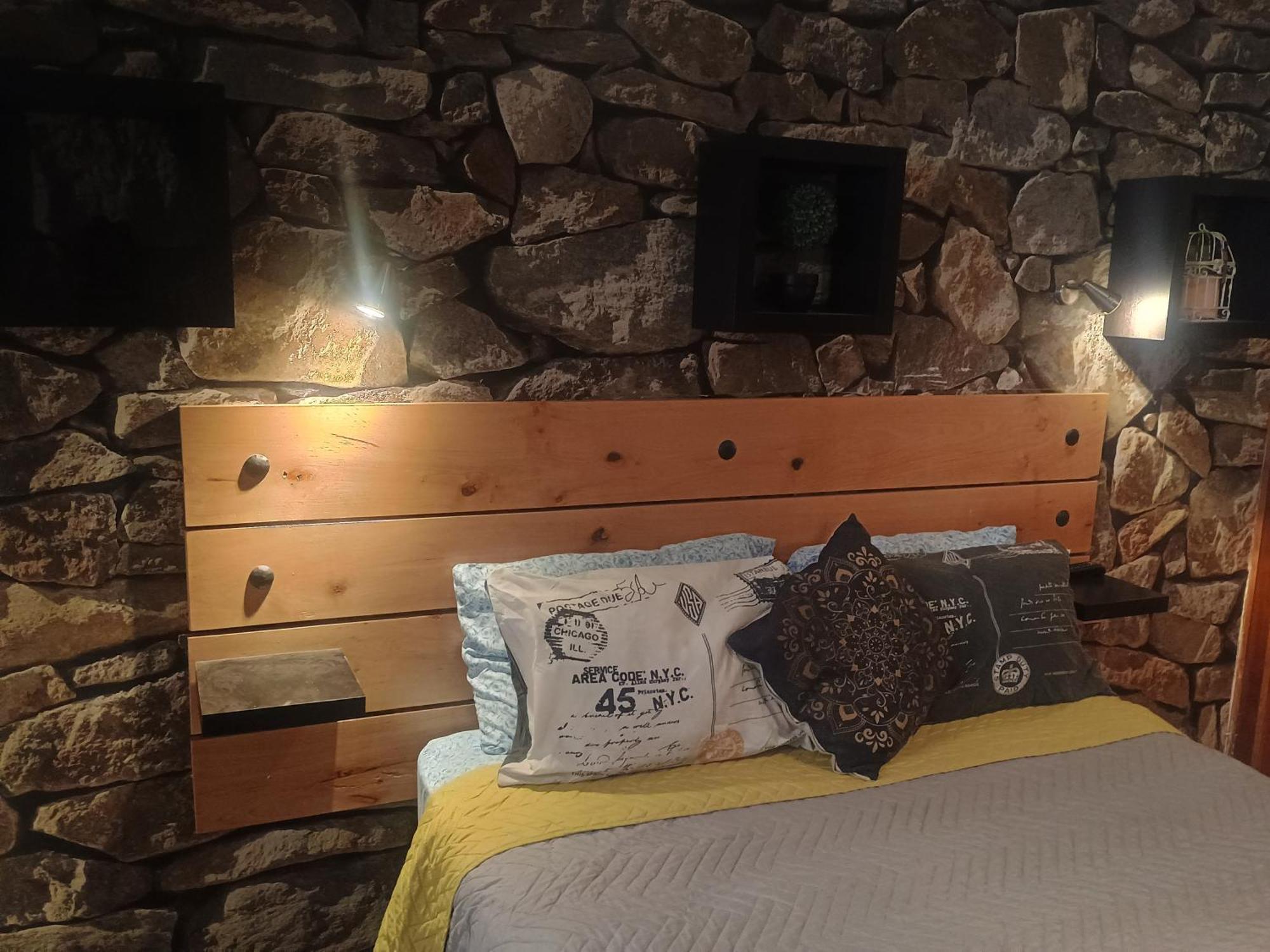 Hostal La Casa Del Puente Сантьяго Экстерьер фото
